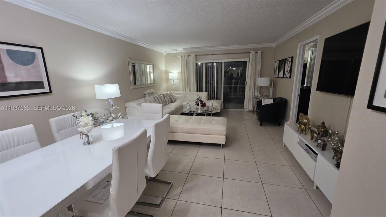 3050 E Sunrise Lakes Dr , Unit 302, Sunrise, FL 33322 Photo