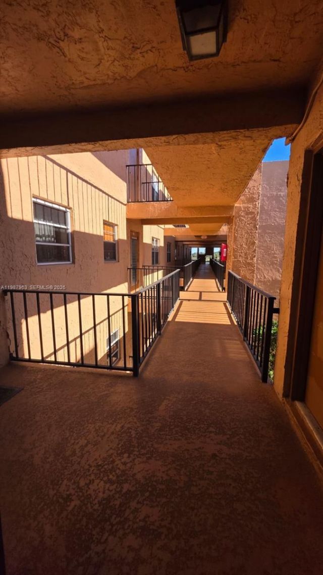 3050 E Sunrise Lakes Dr , Unit 302, Sunrise, FL 33322 Photo