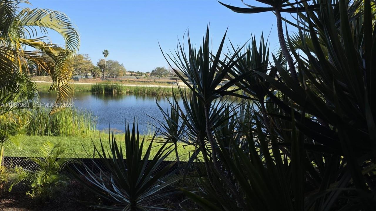 3050 E Sunrise Lakes Dr , Unit 302, Sunrise, FL 33322 Photo