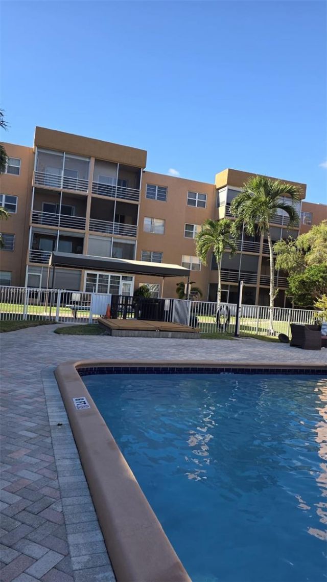 3050 E Sunrise Lakes Dr , Unit 302, Sunrise, FL 33322 Photo