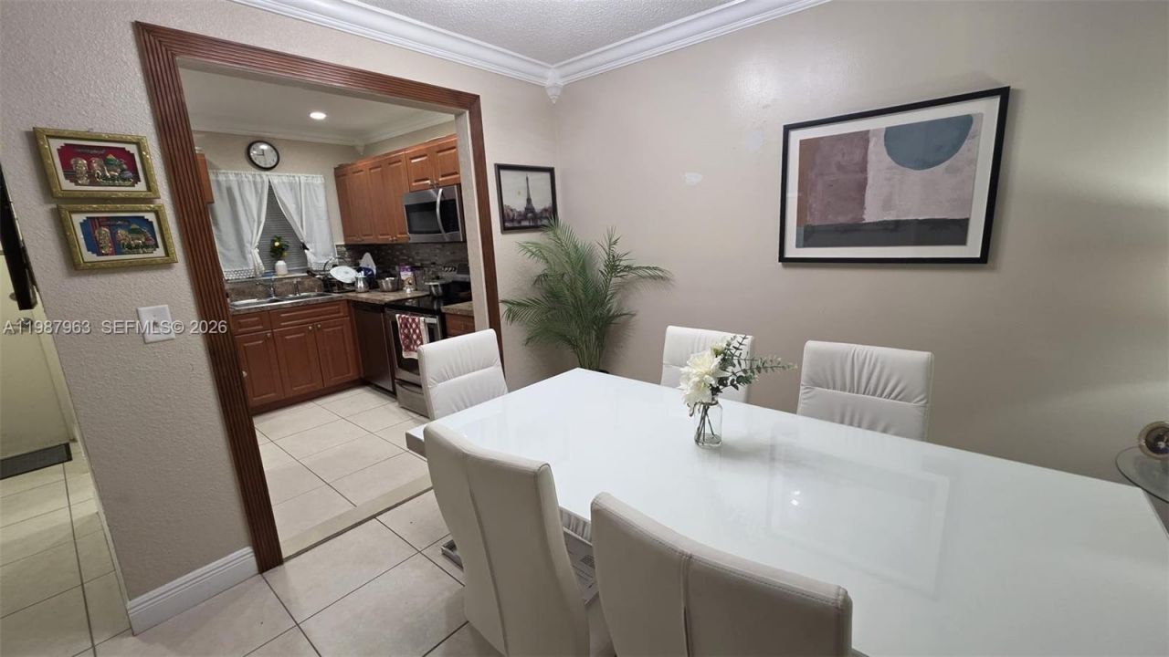 3050 E Sunrise Lakes Dr , Unit 302, Sunrise, FL 33322 Photo