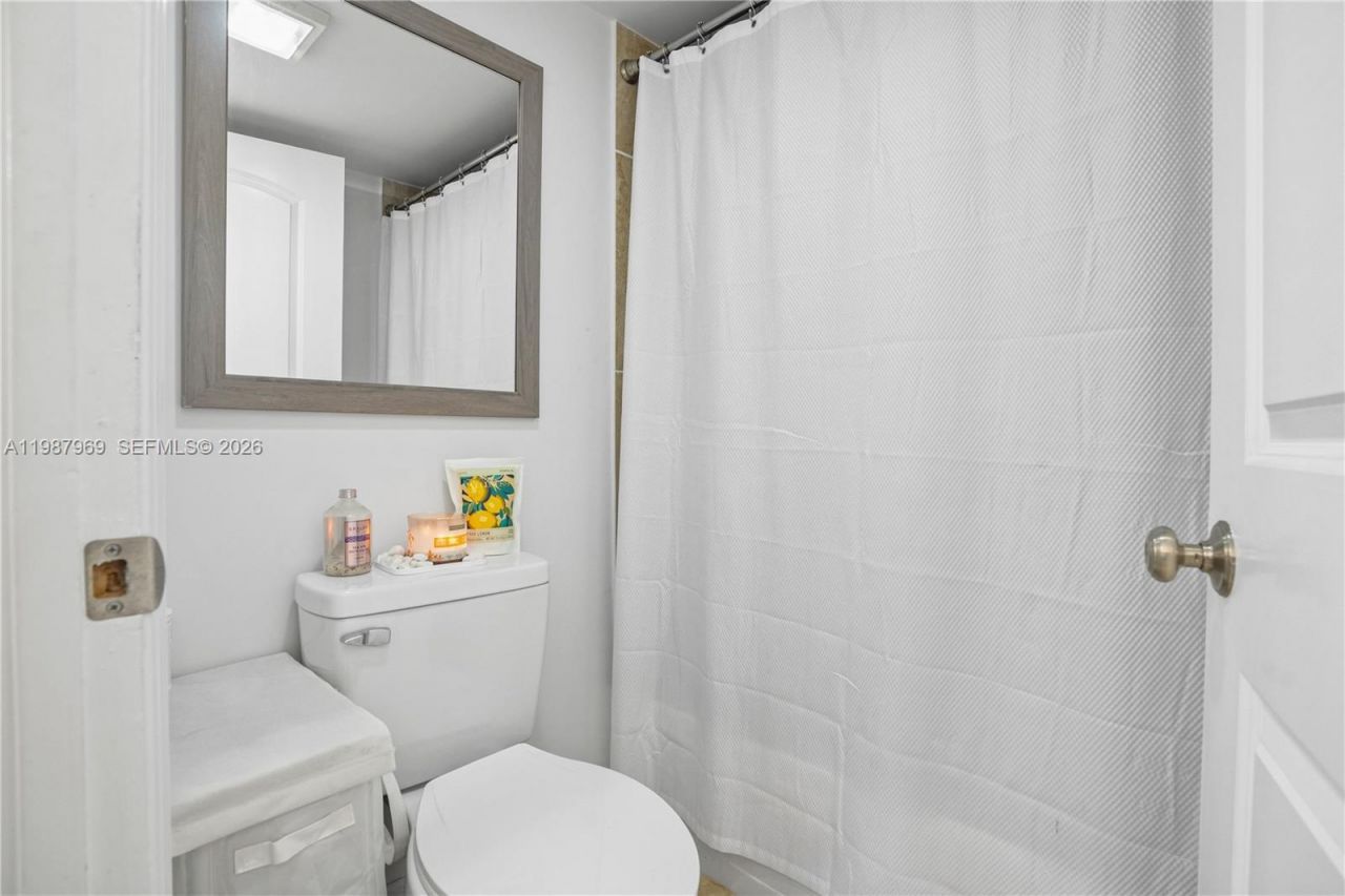 3200 N Port Royale Dr N , Unit 210, Fort Lauderdale, FL 33308 Photo