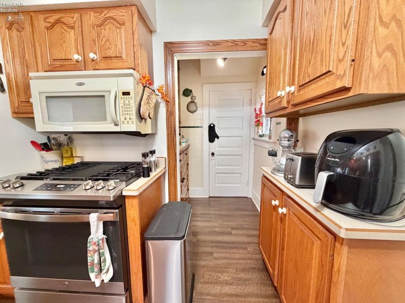 305 Louise Avenue, Bellevue, OH 44811 Photo 14