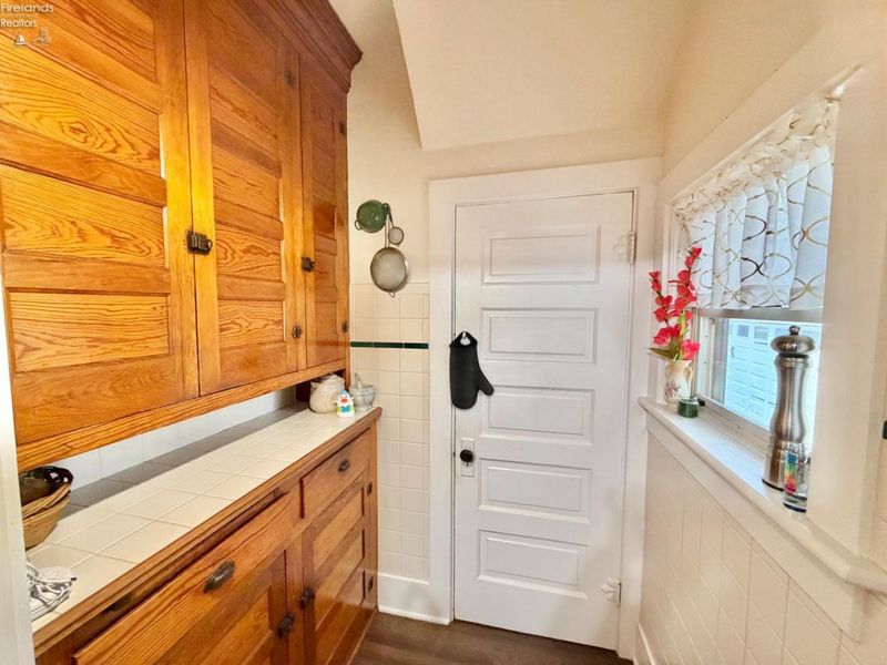 305 Louise Avenue, Bellevue, OH 44811 Photo 15