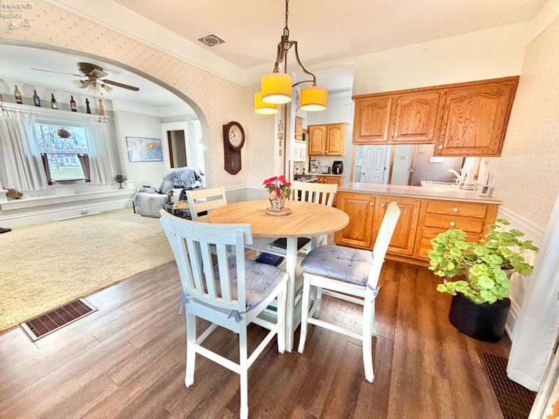 305 Louise Avenue, Bellevue, OH 44811 Photo 21