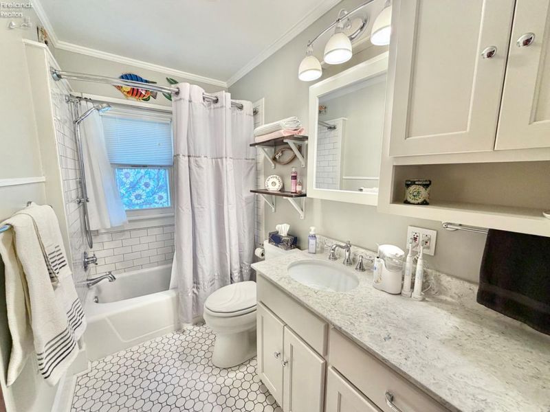 305 Louise Avenue, Bellevue, OH 44811 Photo 29