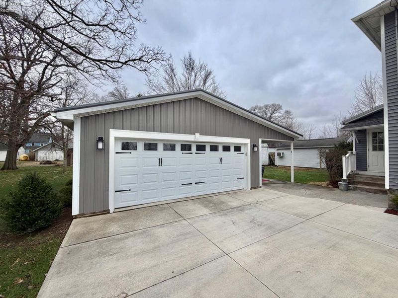 305 Louise Avenue, Bellevue, OH 44811 Photo 6