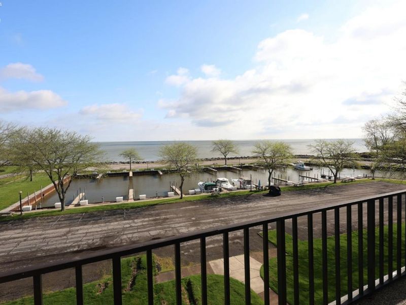 645 Mariner Village, Huron, OH 44839 Photo 35