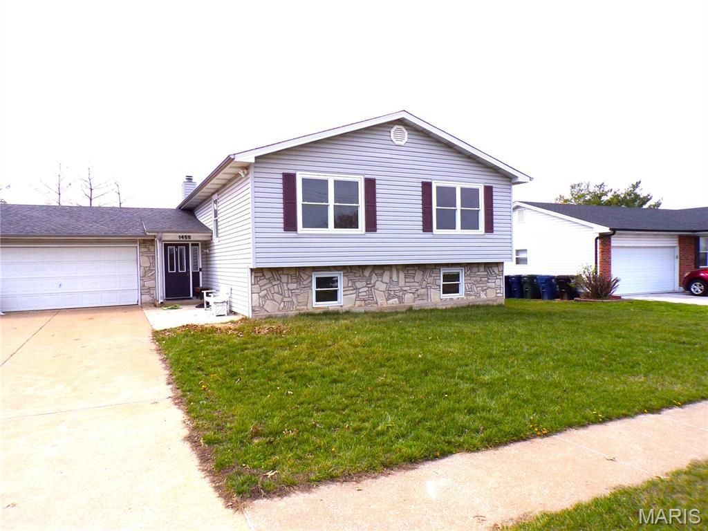 1455 Bridlespur Drive, Wentzville, MO 63385 Main Photo