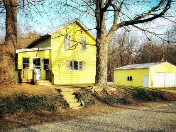 8503 Dixon Road, Rives Junction, MI 49277