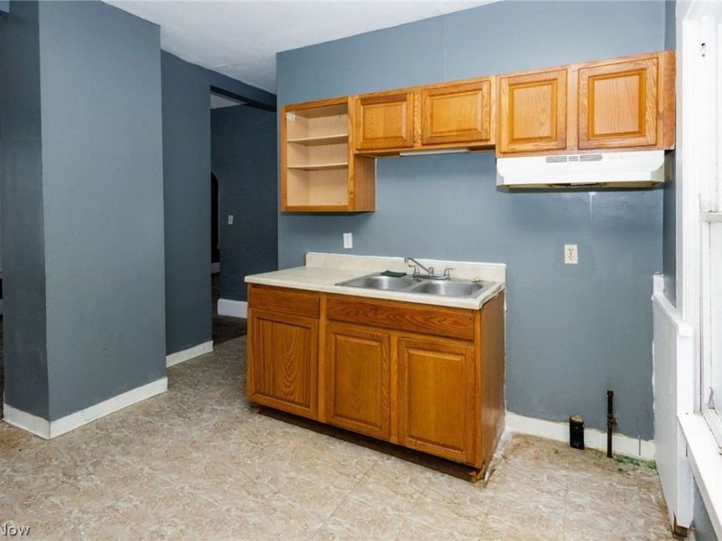2142 W 105th Street, Unit 1/DN, Cleveland, OH 44102 Photo 8