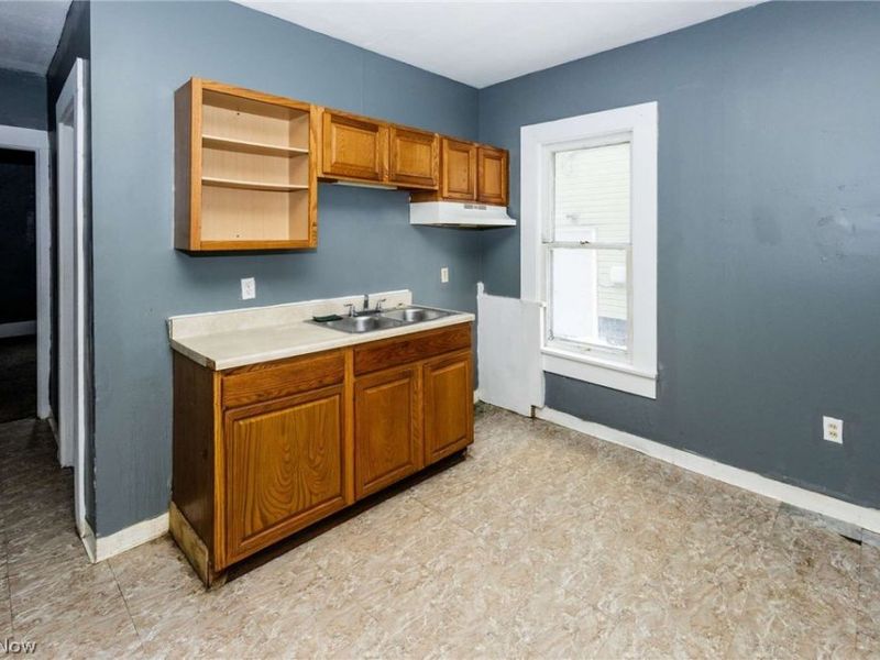 2142 W 105th Street, Unit 1/DN, Cleveland, OH 44102 Photo 9