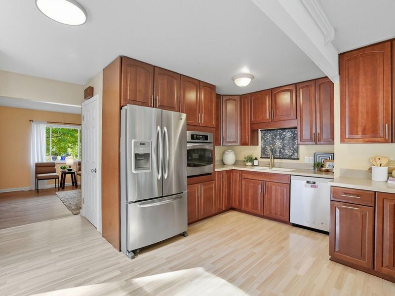 2424 Nottingham Road , Columbus, OH 43221 Photo 11