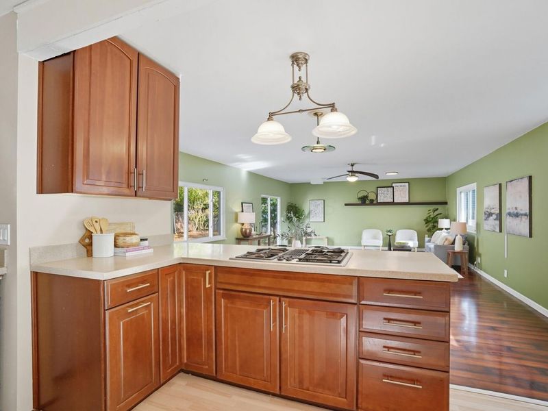 2424 Nottingham Road , Columbus, OH 43221 Photo 12