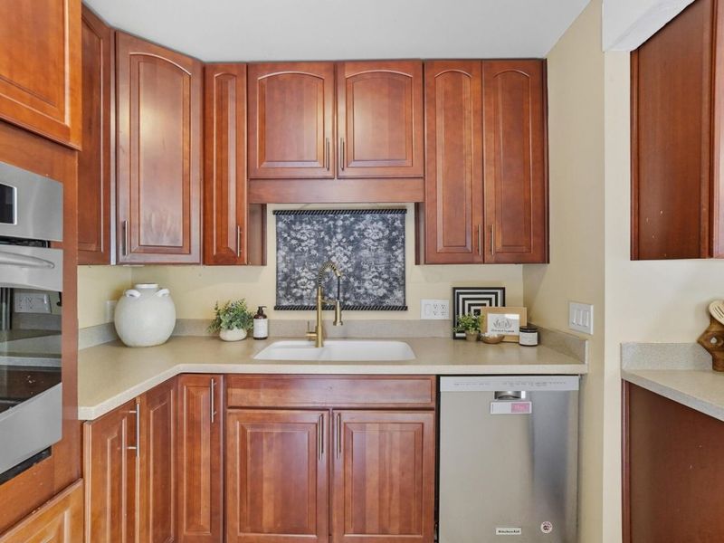 2424 Nottingham Road , Columbus, OH 43221 Photo 14