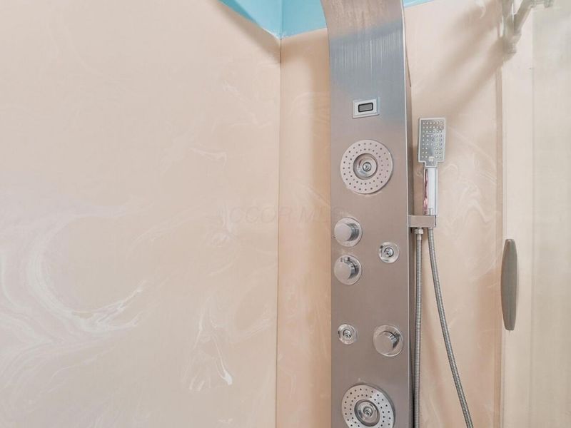 2424 Nottingham Road , Columbus, OH 43221 Photo 28