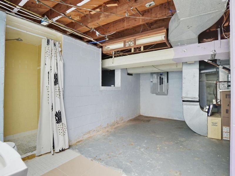 2424 Nottingham Road , Columbus, OH 43221 Photo 40