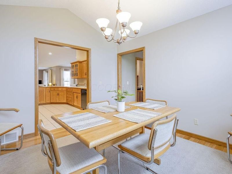 13270 Rolling Hills Court, Mount Vernon, OH 43050 Photo 25