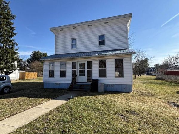 308-310 W Madison Street, Spring Green, WI 53588