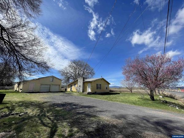 2202 Joe Wright Rd, Klamath Falls, OR 97603