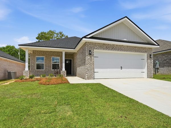 71 Spooner Street, DeFuniak Springs, FL 32433