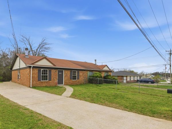 3706 Village Trl , Nashville, TN 37207