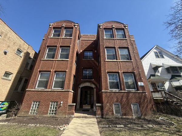 3943 N Kostner Avenue , Unit 3, Chicago, IL 60641