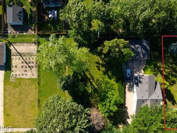 0002 Prospect, Melvindale, MI 48122