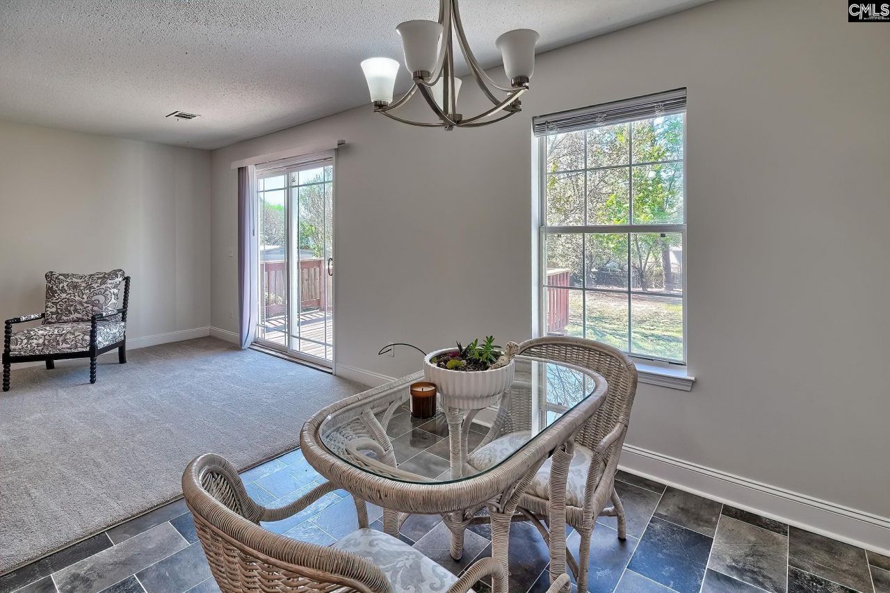 189 Pebble Creek Drive  Photo 10