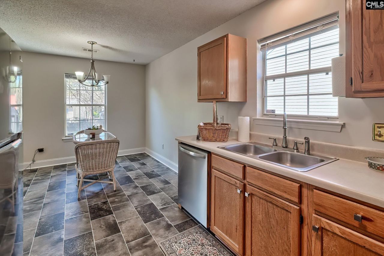 189 Pebble Creek Drive  Photo 14