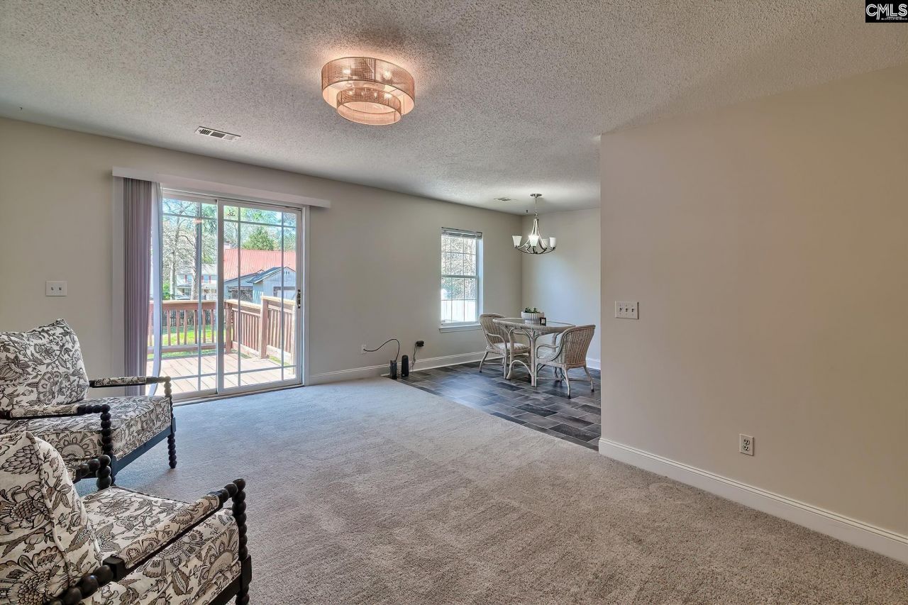 189 Pebble Creek Drive  Photo 7