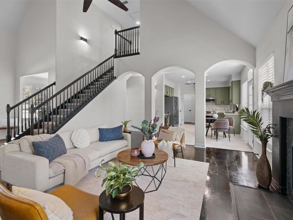 312 Country Club DR, La Grange, TX 78945