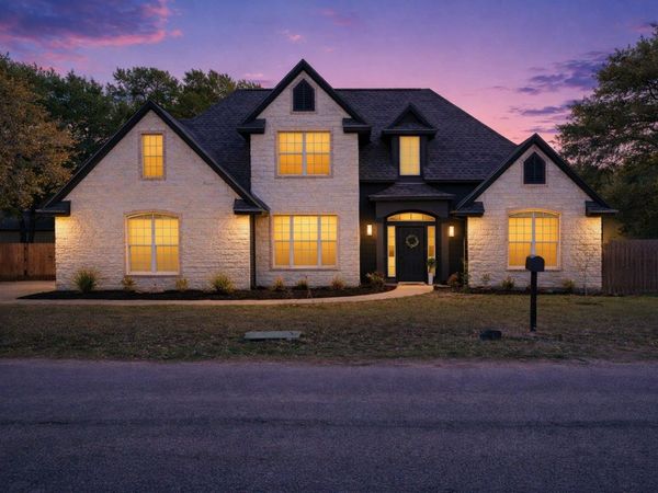 312 Country Club DR, La Grange, TX 78945