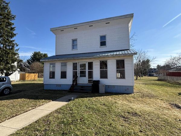 308-310 W Madison Street, Spring Green, WI 53588