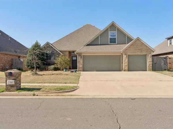 2705 Kathleens Crossing, Yukon, OK 73099