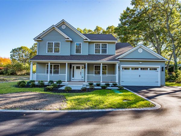 457 Pond Path, East Setauket, NY 11733
