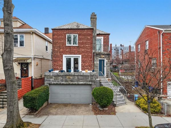 2033 Hering Avenue , Bronx, NY 10461