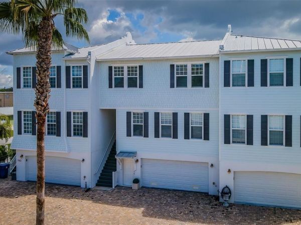 7004 GREVILLA AVENUE S, Unit 7004, SOUTH PASADENA, FL 33707