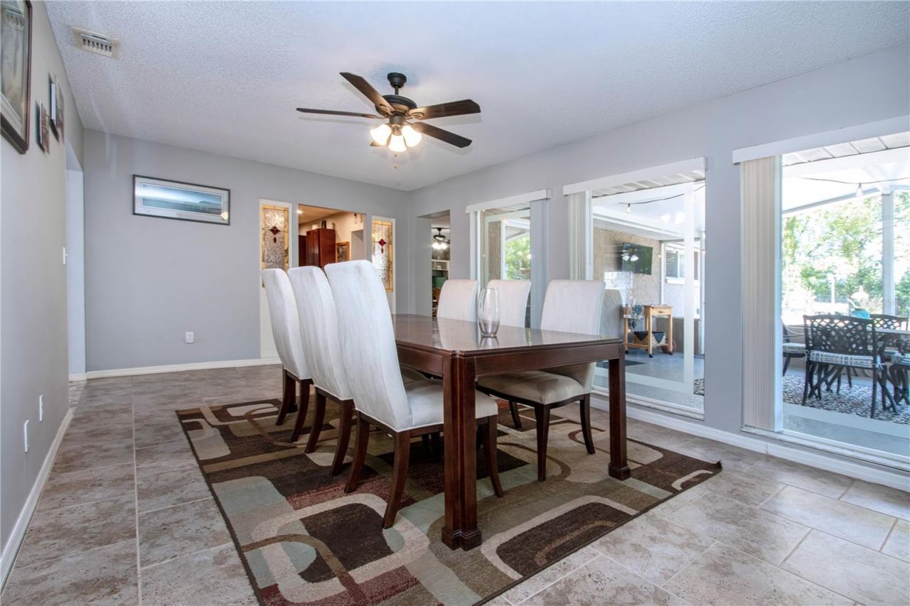 203 Amesbury Circle, Sun City Center, FL 33573 Photo