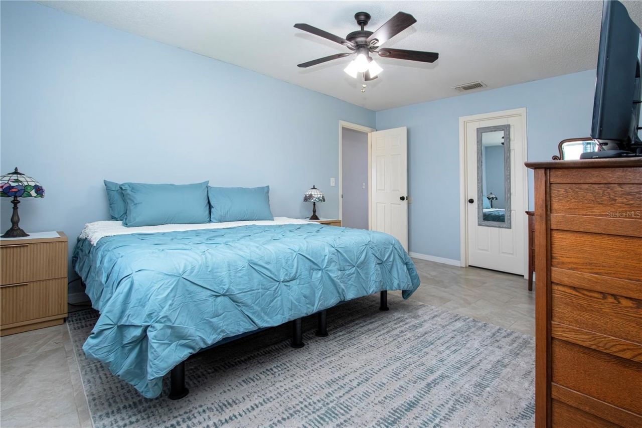 203 Amesbury Circle, Sun City Center, FL 33573 Photo