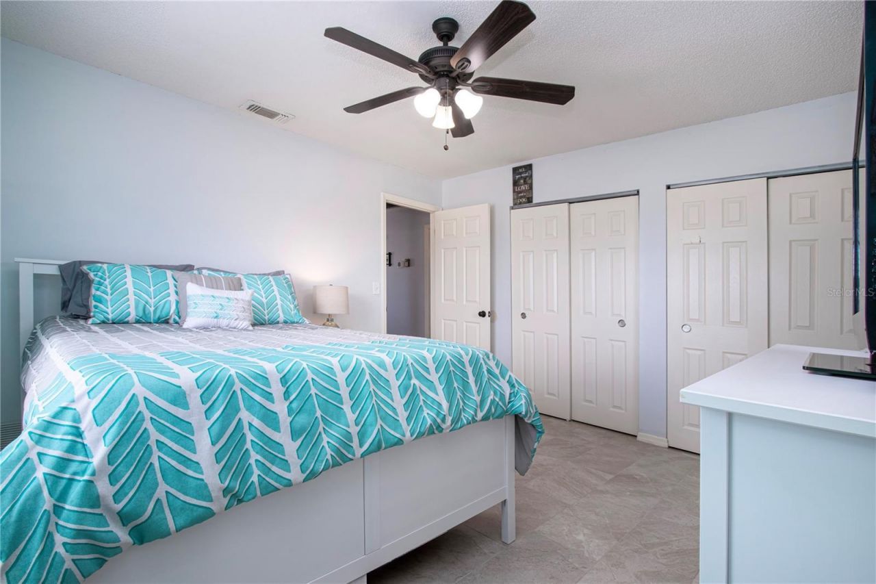 203 Amesbury Circle, Sun City Center, FL 33573 Photo