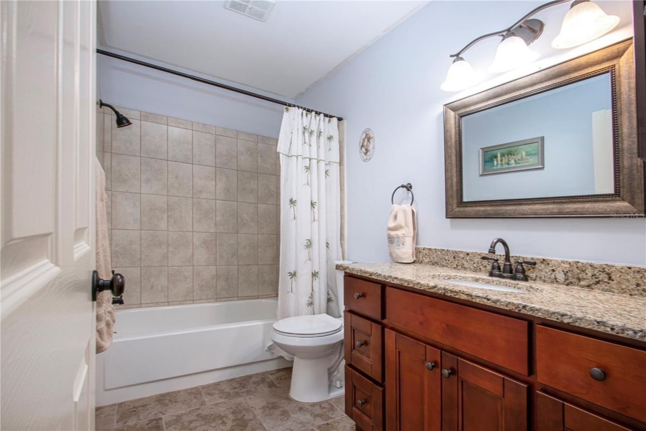 203 Amesbury Circle, Sun City Center, FL 33573 Photo