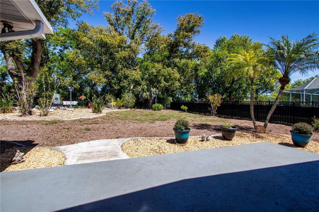 203 Amesbury Circle, Sun City Center, FL 33573 Photo