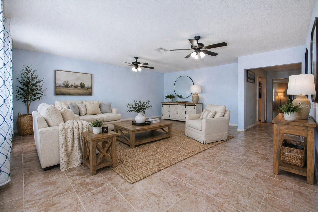 203 Amesbury Circle, Sun City Center, FL 33573 Photo