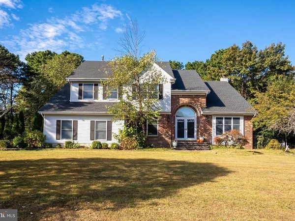 11 HAMPTON ROAD, MONROE TOWNSHIP, NJ 08831