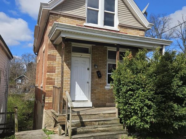 843 Fairbanks Avenue, Cincinnati, OH 45205