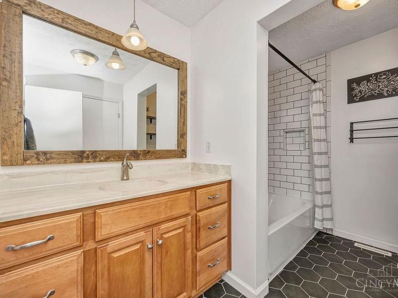 6655 Tulip Lane, Liberty Township, OH 45044 Photo 34