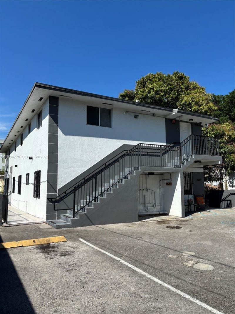 1429 NW 2nd St, Miami, FL 33125 Photo