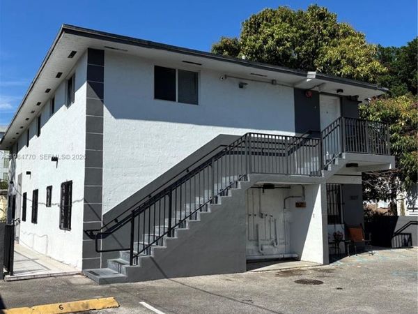 1429 NW 2nd St, Miami, FL 33125