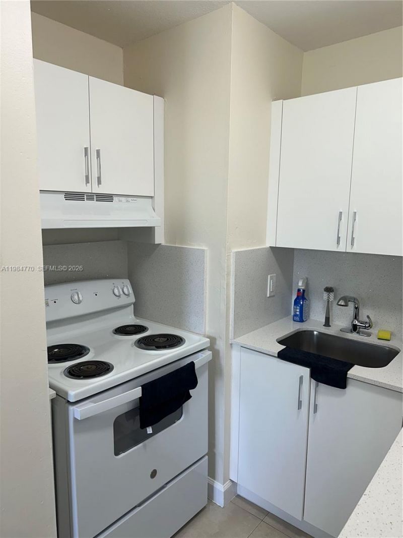 1429 NW 2nd St, Miami, FL 33125 Photo